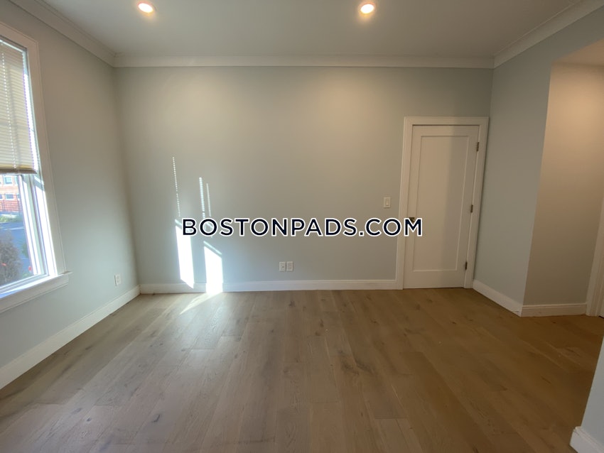 BOSTON - ROSLINDALE - 2 Beds, 2 Baths - Image 21
