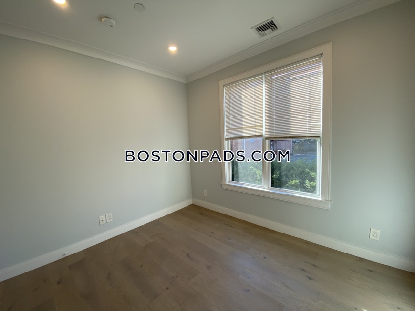 BOSTON - ROSLINDALE - 2 Beds, 2 Baths - Image 16
