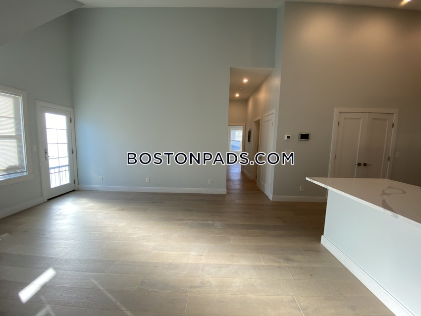 BOSTON - ROSLINDALE - 3 Beds, 2 Baths - Image 49