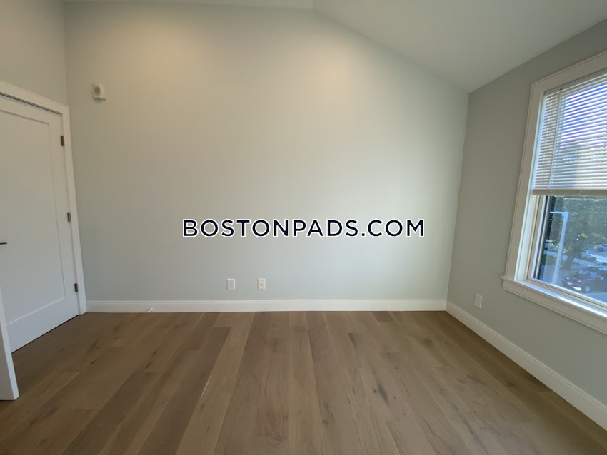 BOSTON - ROSLINDALE - 3 Beds, 2 Baths - Image 44