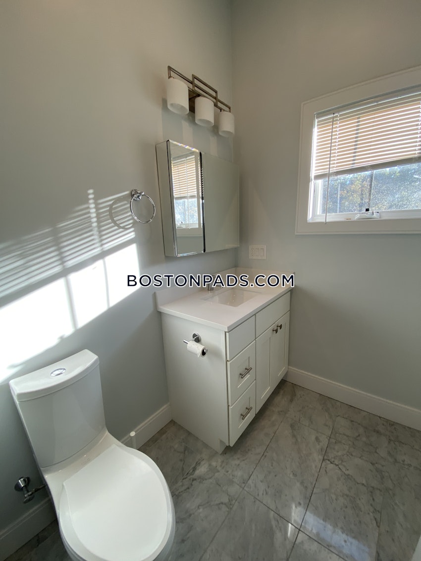 BOSTON - ROSLINDALE - 3 Beds, 2 Baths - Image 26