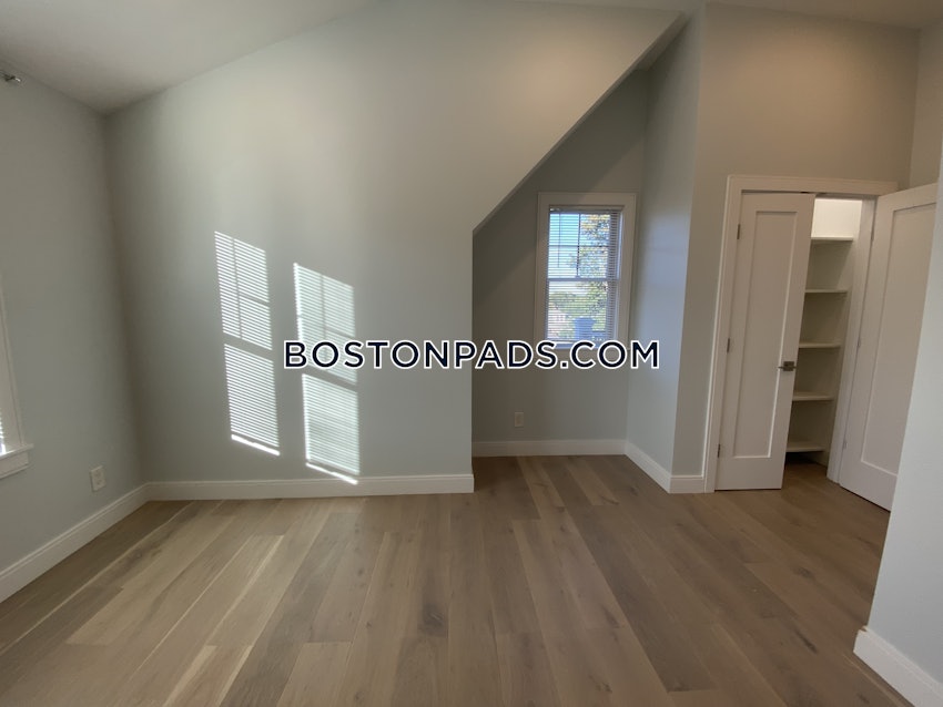 BOSTON - ROSLINDALE - 2 Beds, 2 Baths - Image 10