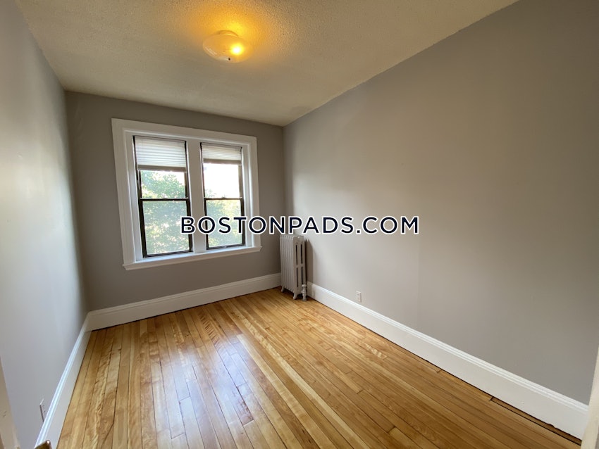 BOSTON - ALLSTON - 4 Beds, 1 Bath - Image 11