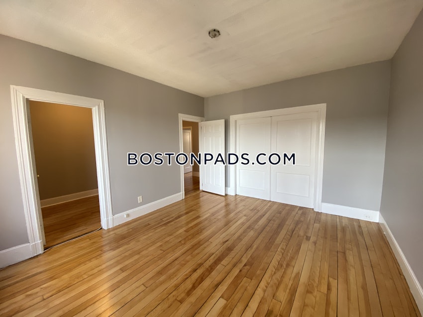 BOSTON - ALLSTON - 4 Beds, 1 Bath - Image 8