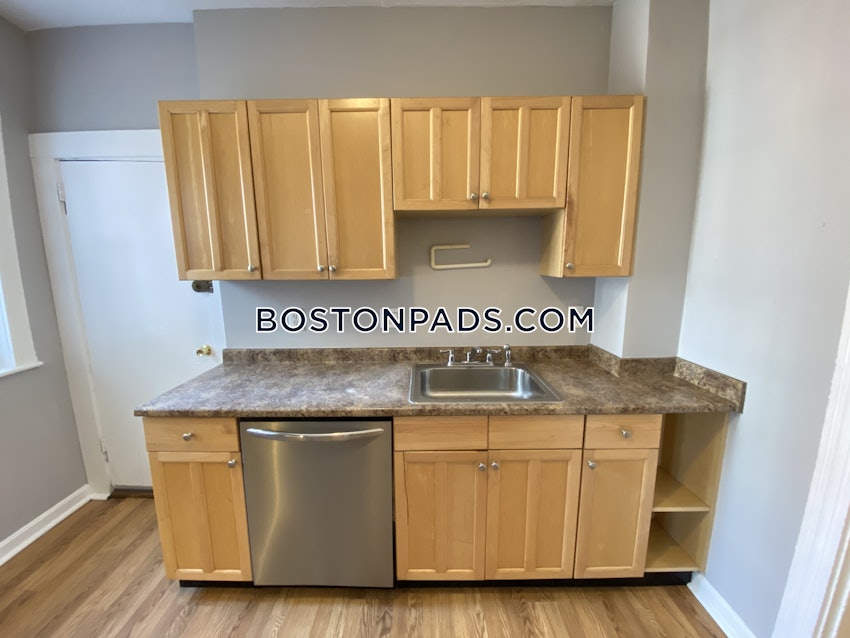 BOSTON - ALLSTON - 4 Beds, 1 Bath - Image 1