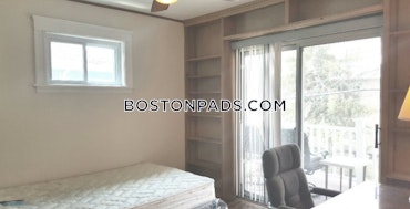 Boston - 4 Beds, 1 Baths