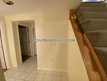 Boston - 5 Beds, 2.5 Baths