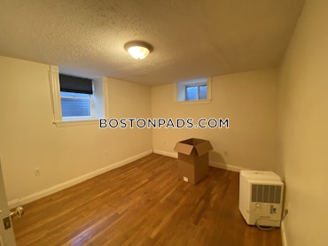 Boston - 5 Beds, 2.5 Baths