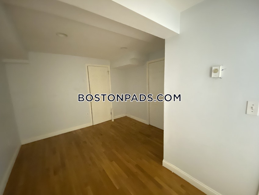 BOSTON - ALLSTON - 5 Beds, 2.5 Baths - Image 9