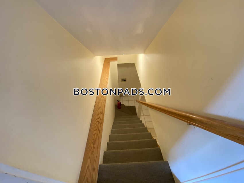 BOSTON - ALLSTON - 5 Beds, 2.5 Baths - Image 18