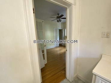 Boston - 5 Beds, 2.5 Baths