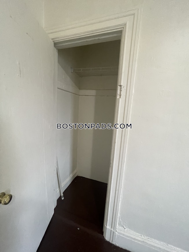 Boston - $5,700+ /mo