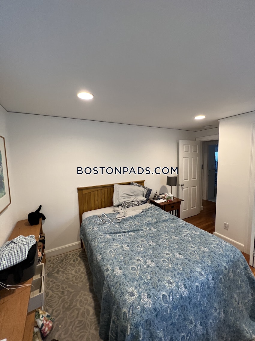 NEWTON - WABAN - 2 Beds, 1 Bath - Image 16