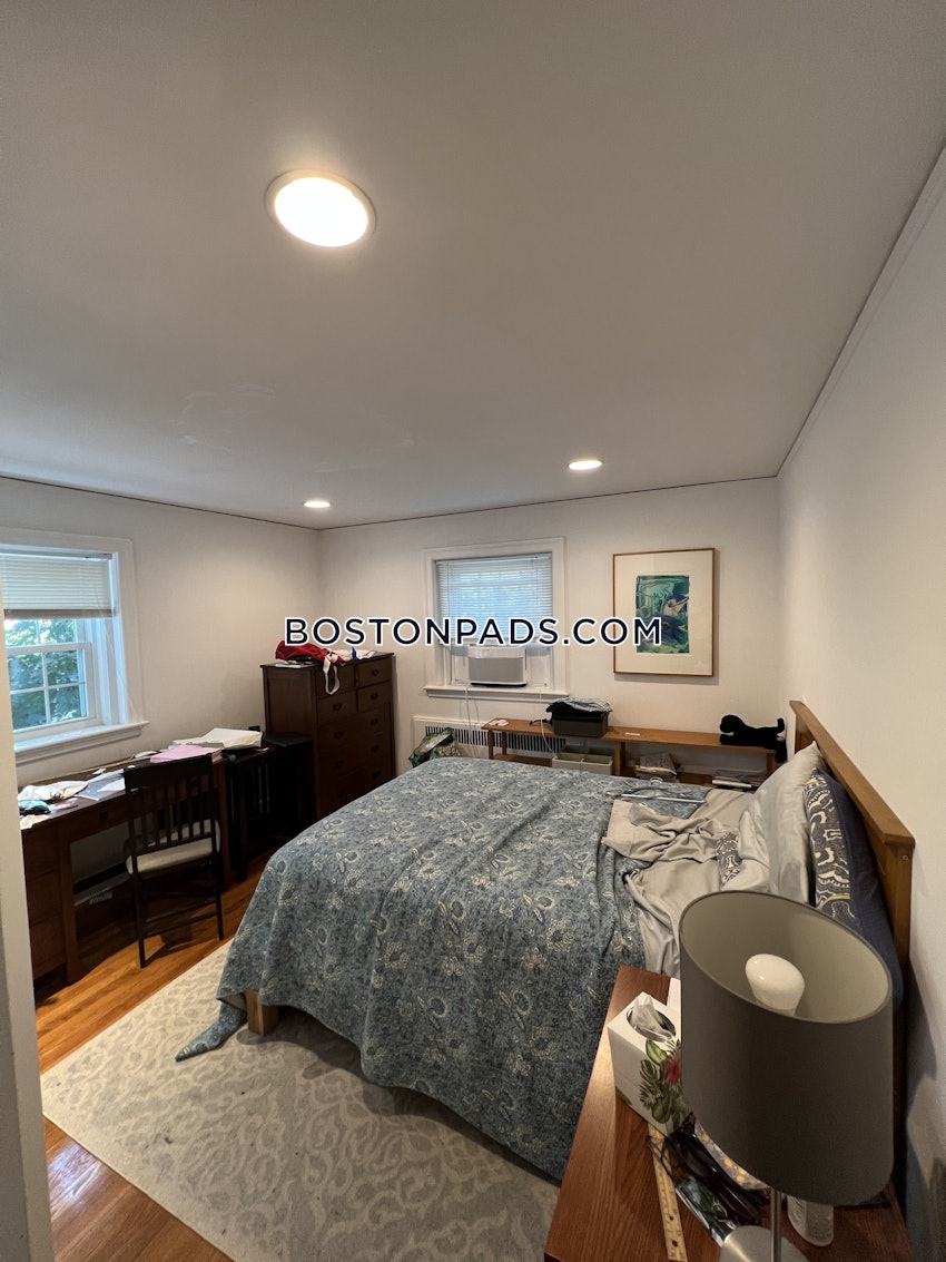 NEWTON - WABAN - 2 Beds, 1 Bath - Image 14