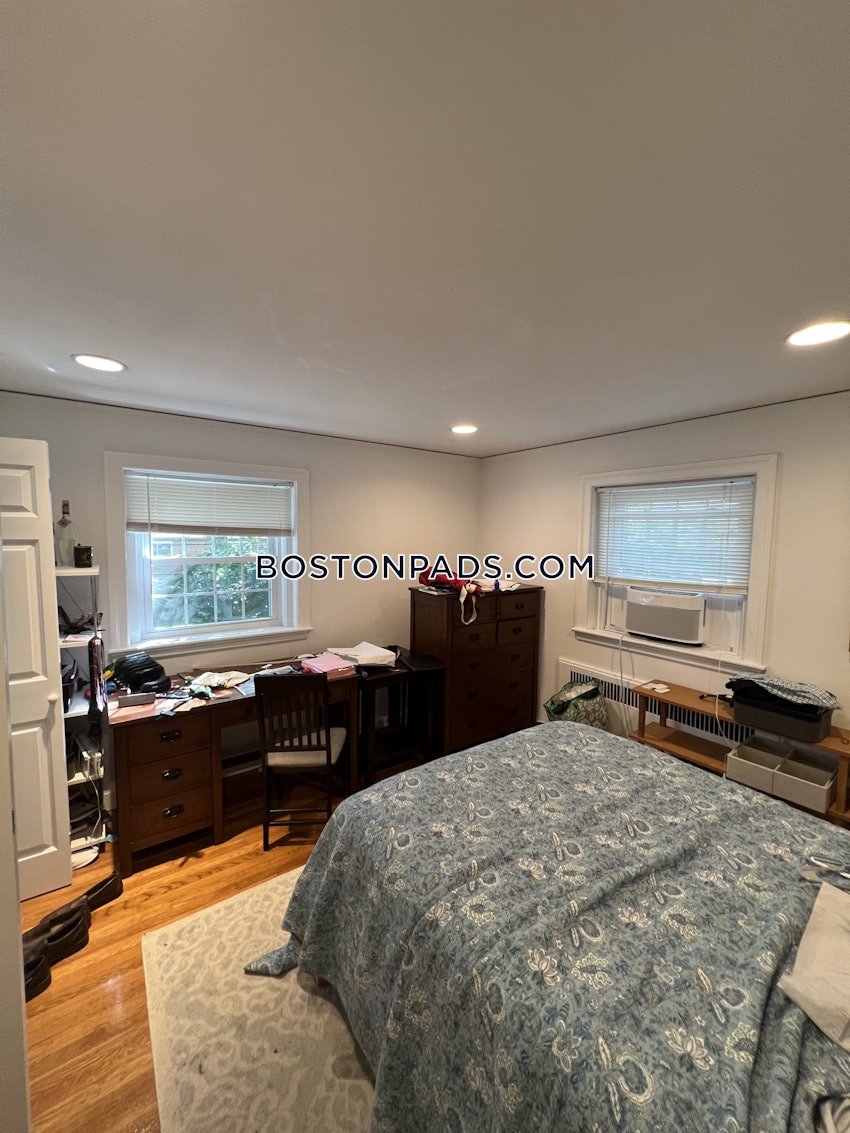 NEWTON - WABAN - 2 Beds, 1 Bath - Image 1