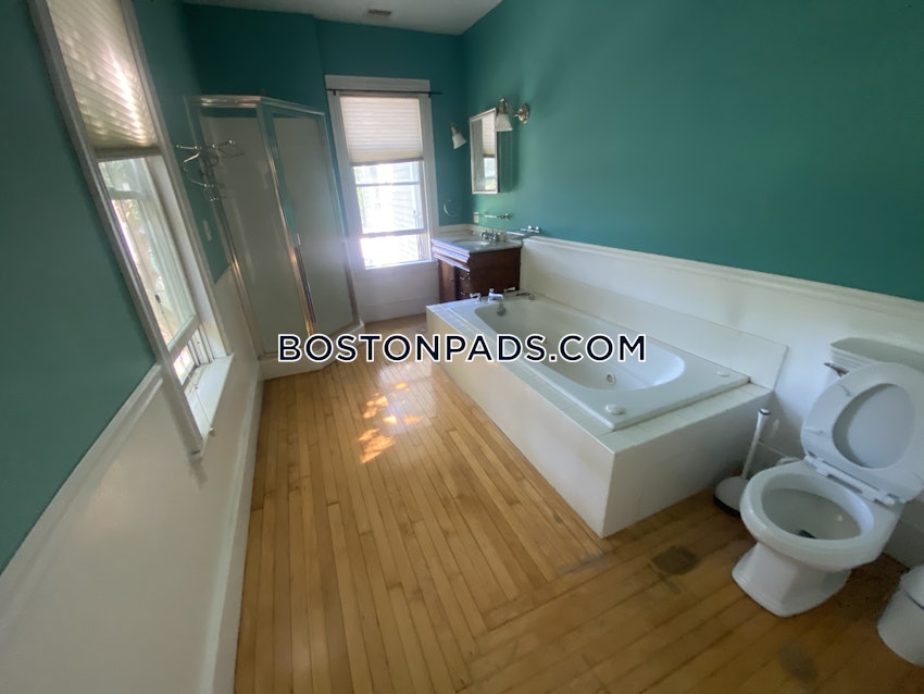 BOSTON - FORT HILL - 5 Beds, 3.5 Baths - Image 52