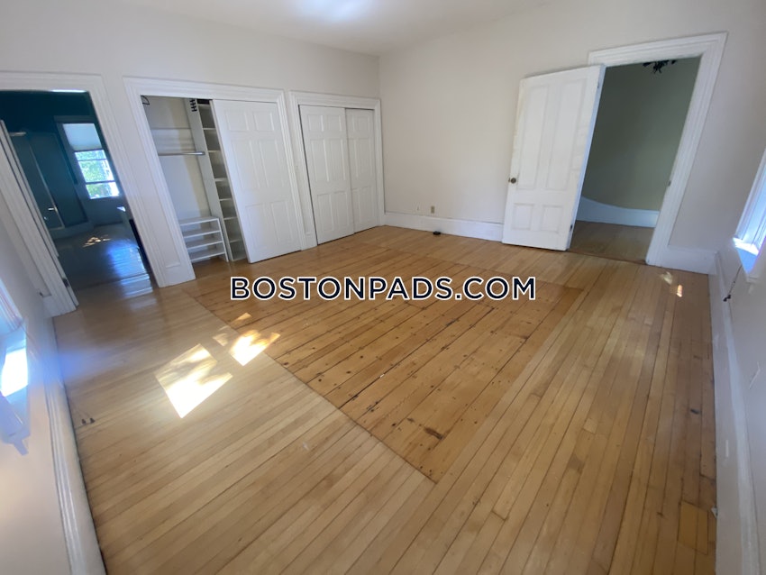 BOSTON - FORT HILL - 5 Beds, 3.5 Baths - Image 47
