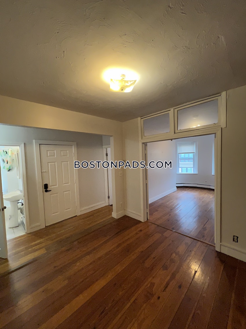 BOSTON - DORCHESTER/SOUTH BOSTON BORDER - 3 Beds, 1 Bath - Image 39