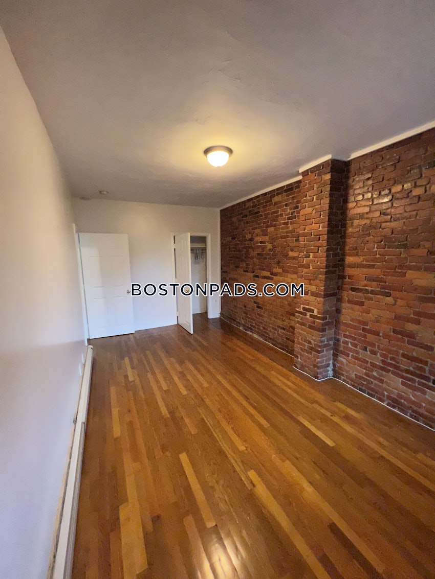 BOSTON - DORCHESTER/SOUTH BOSTON BORDER - 3 Beds, 1 Bath - Image 45