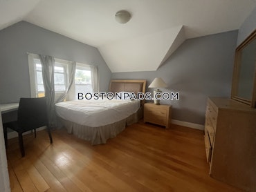 Boston - 4 Beds, 2.5 Baths