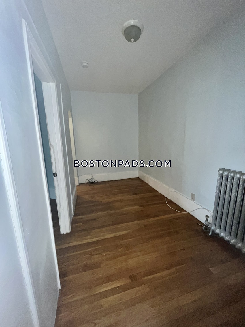 BOSTON - BRIGHTON - CLEVELAND CIRCLE - 3 Beds, 2 Baths - Image 3