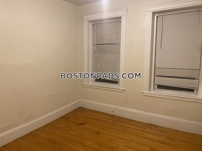 Boston - $4,700+ /mo