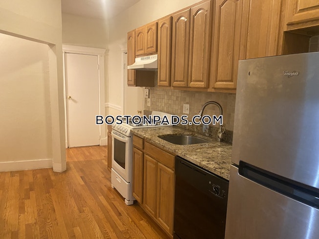 Boston - $4,700+ /mo