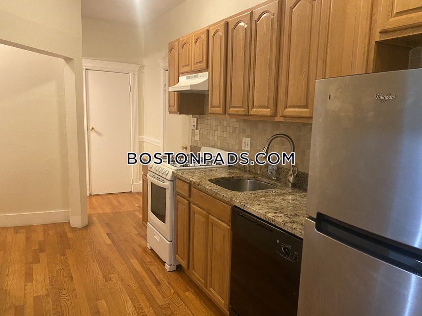 Boston - $4,700+ /month