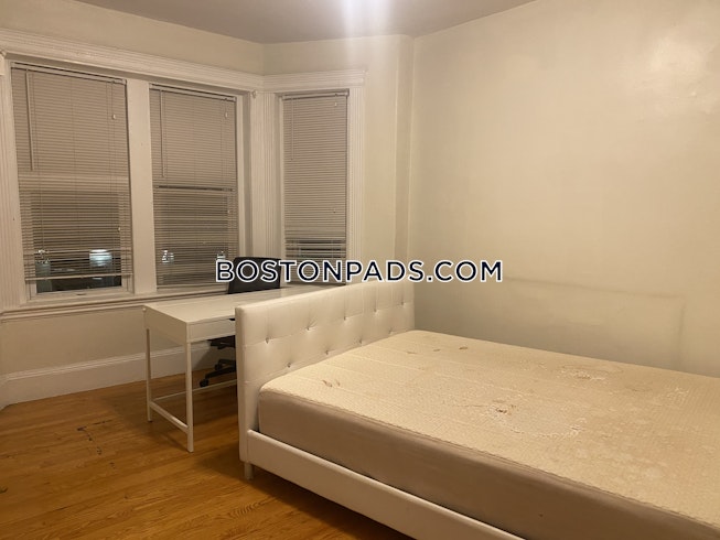 Boston - $4,700+ /mo
