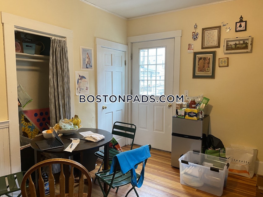 SOMERVILLE - TUFTS - 6 Beds, 2 Baths - Image 10