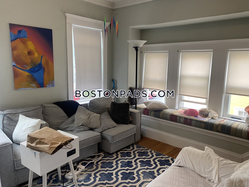 SOMERVILLE - TUFTS - 6 Beds, 2 Baths - Image 1