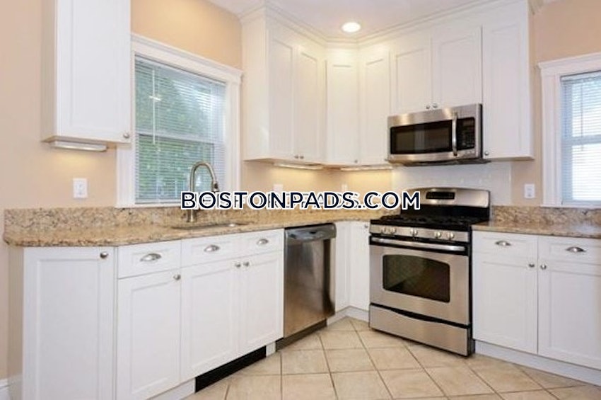 MEDFORD - TUFTS - 5 Beds, 2 Baths - Image 44