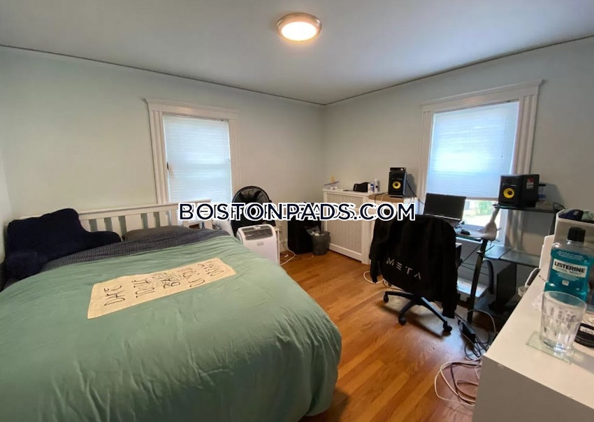 MEDFORD - TUFTS - 5 Beds, 2 Baths - Image 20