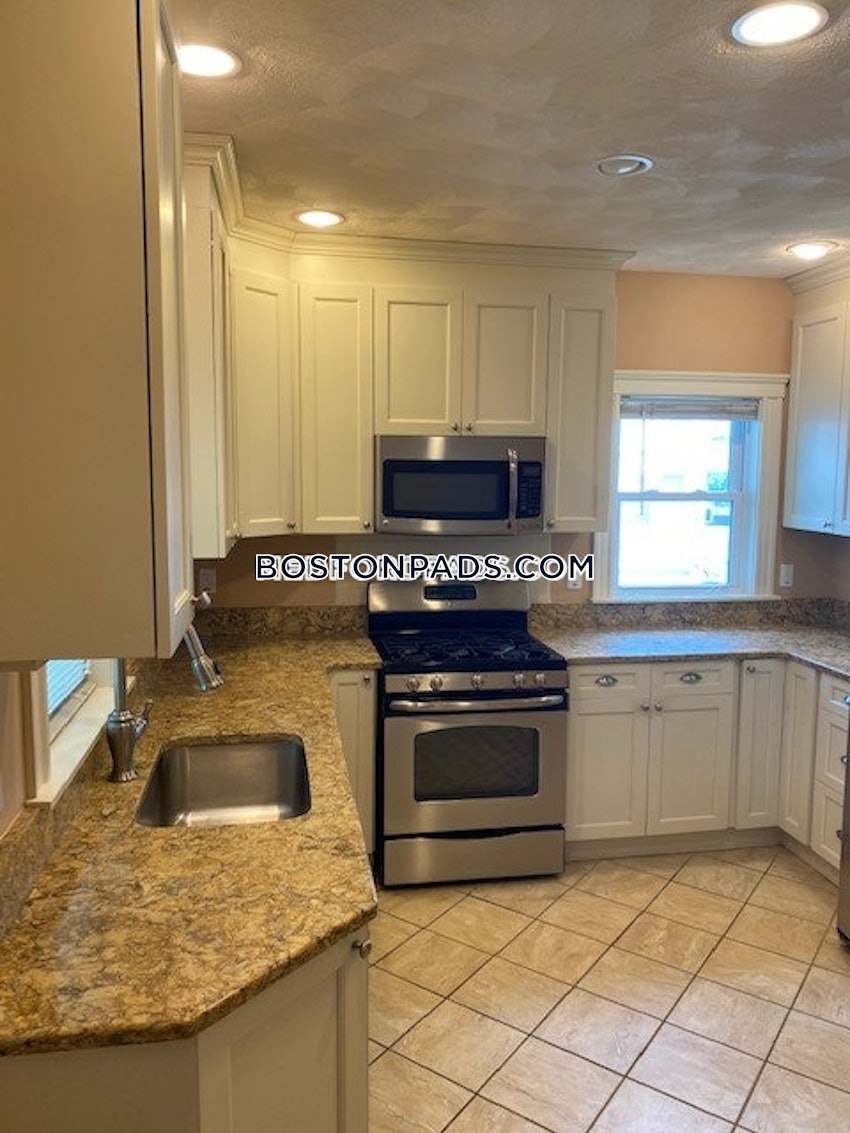 MEDFORD - TUFTS - 5 Beds, 2 Baths - Image 47