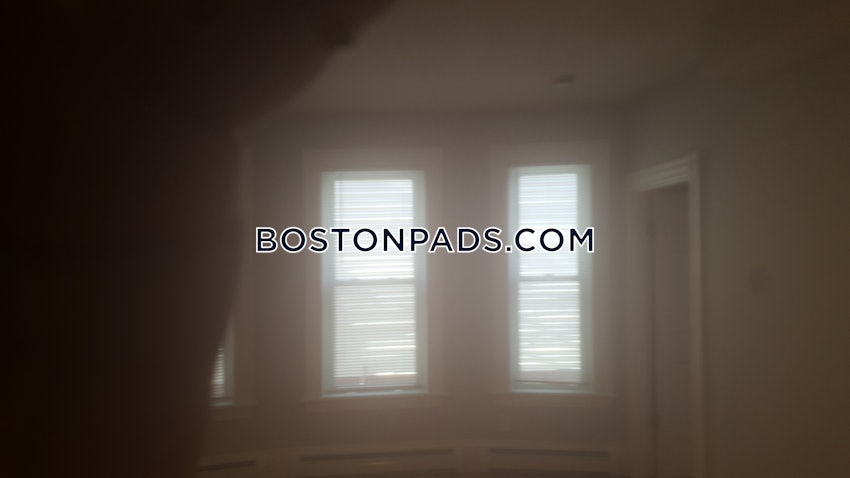 SOMERVILLE- DALI/ INMAN SQUARES - 4 Beds, 1 Bath - Image 9