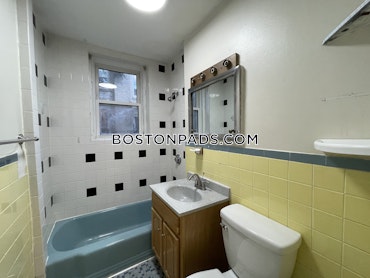 Boston - 0 Beds, 1 Baths