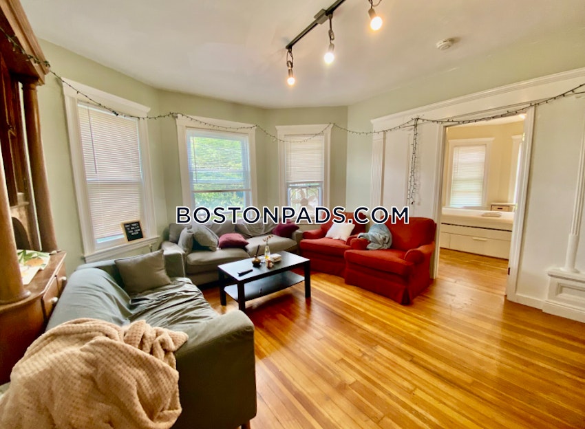 SOMERVILLE - MAGOUN/BALL SQUARE - 5 Beds, 2 Baths - Image 3