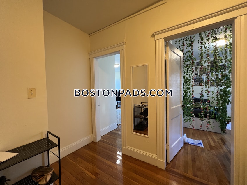 Boston - $2,800+ /month