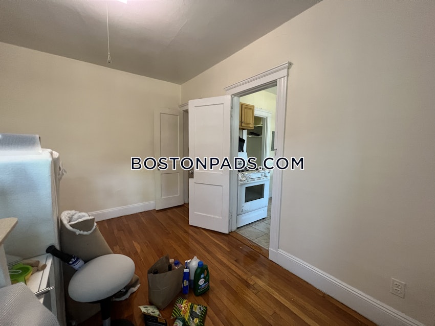 BOSTON - BRIGHTON- WASHINGTON ST./ ALLSTON ST. - 2 Beds, 1 Bath - Image 3