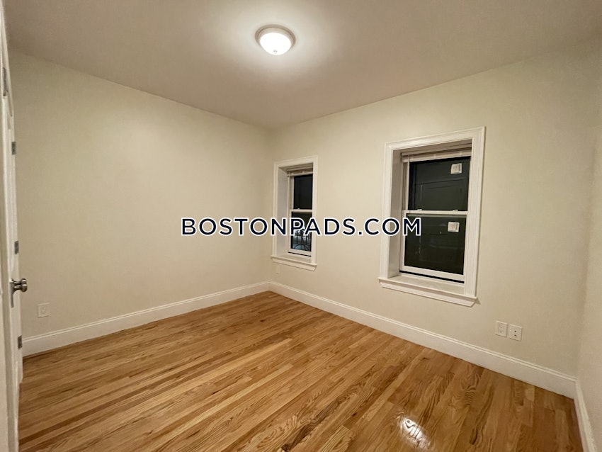 CAMBRIDGE - PORTER SQUARE - 3 Beds, 2 Baths - Image 5