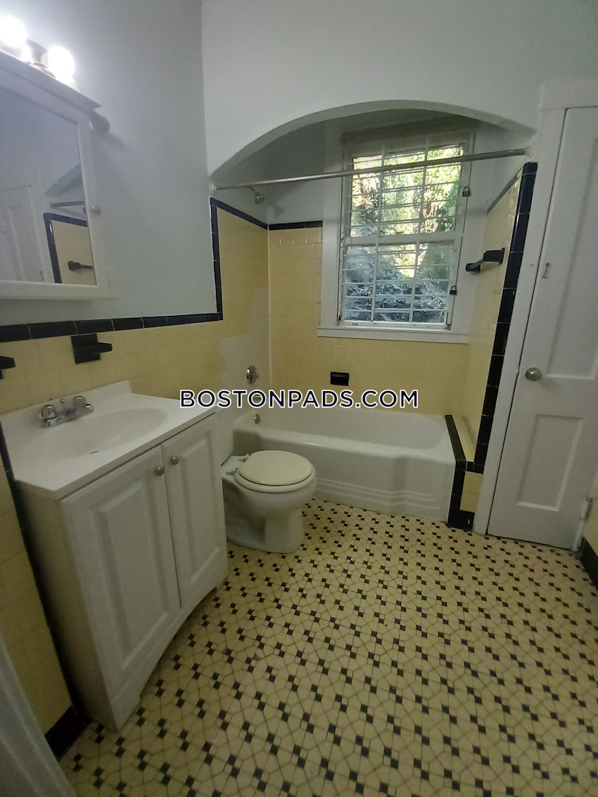 BOSTON - BRIGHTON - CLEVELAND CIRCLE - 3 Beds, 2 Baths - Image 25