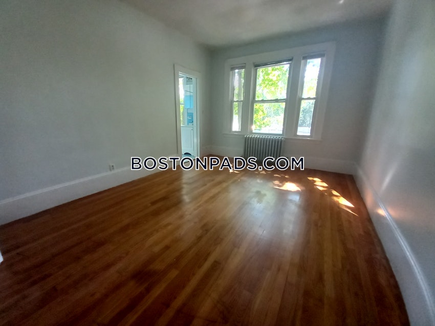 BOSTON - BRIGHTON - CLEVELAND CIRCLE - 3 Beds, 2 Baths - Image 9