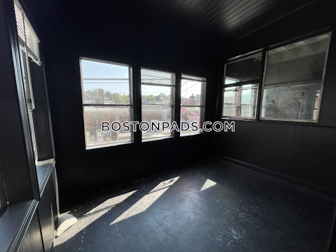 Orkney Rd. Boston photo 16