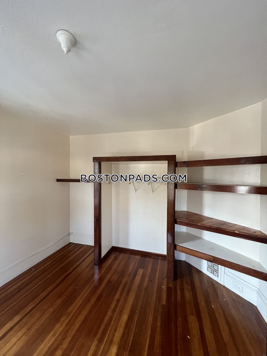 SOMERVILLE - EAST SOMERVILLE - 3 Beds, 1 Bath - Image 20