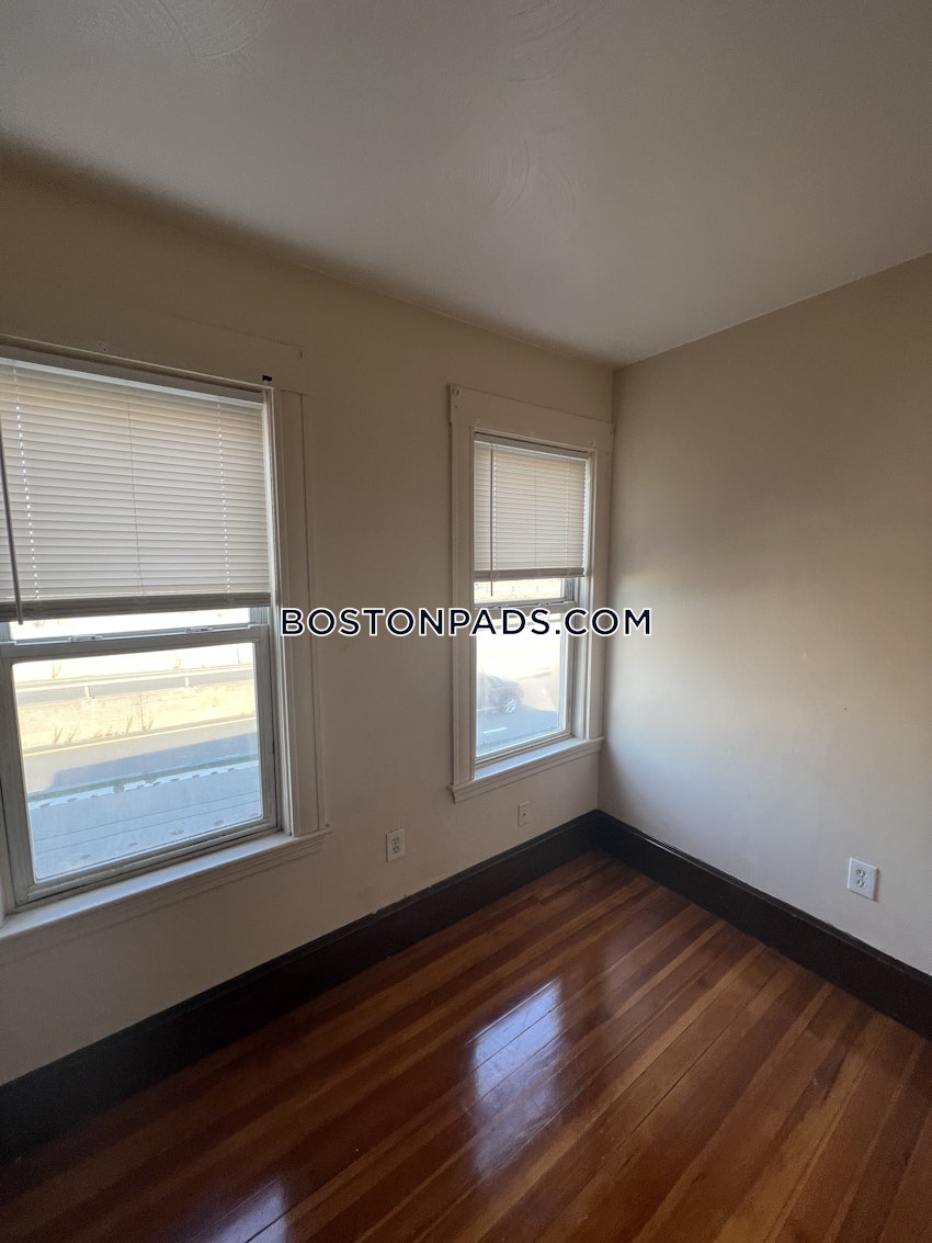 SOMERVILLE - EAST SOMERVILLE - 3 Beds, 1 Bath - Image 16