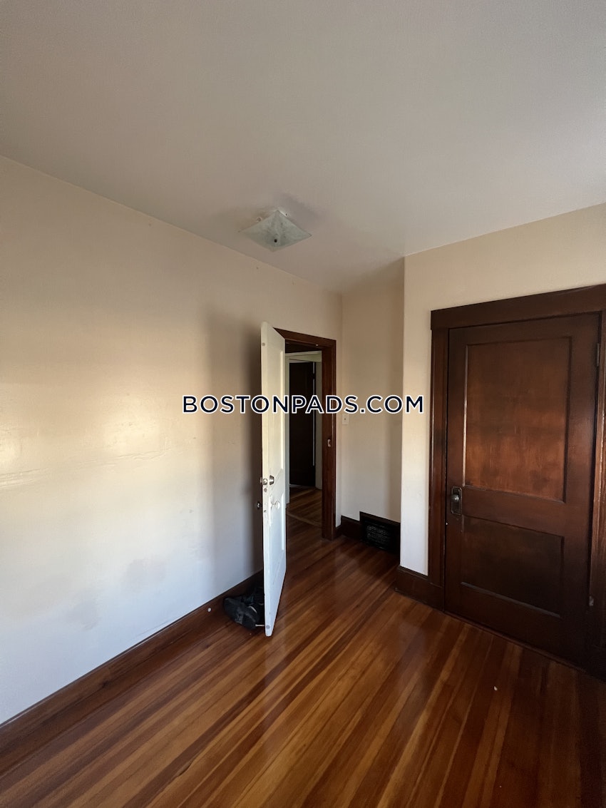 SOMERVILLE - EAST SOMERVILLE - 3 Beds, 1 Bath - Image 15