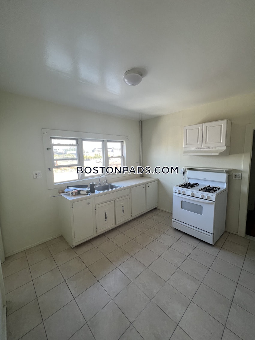 SOMERVILLE - EAST SOMERVILLE - 3 Beds, 1 Bath - Image 13