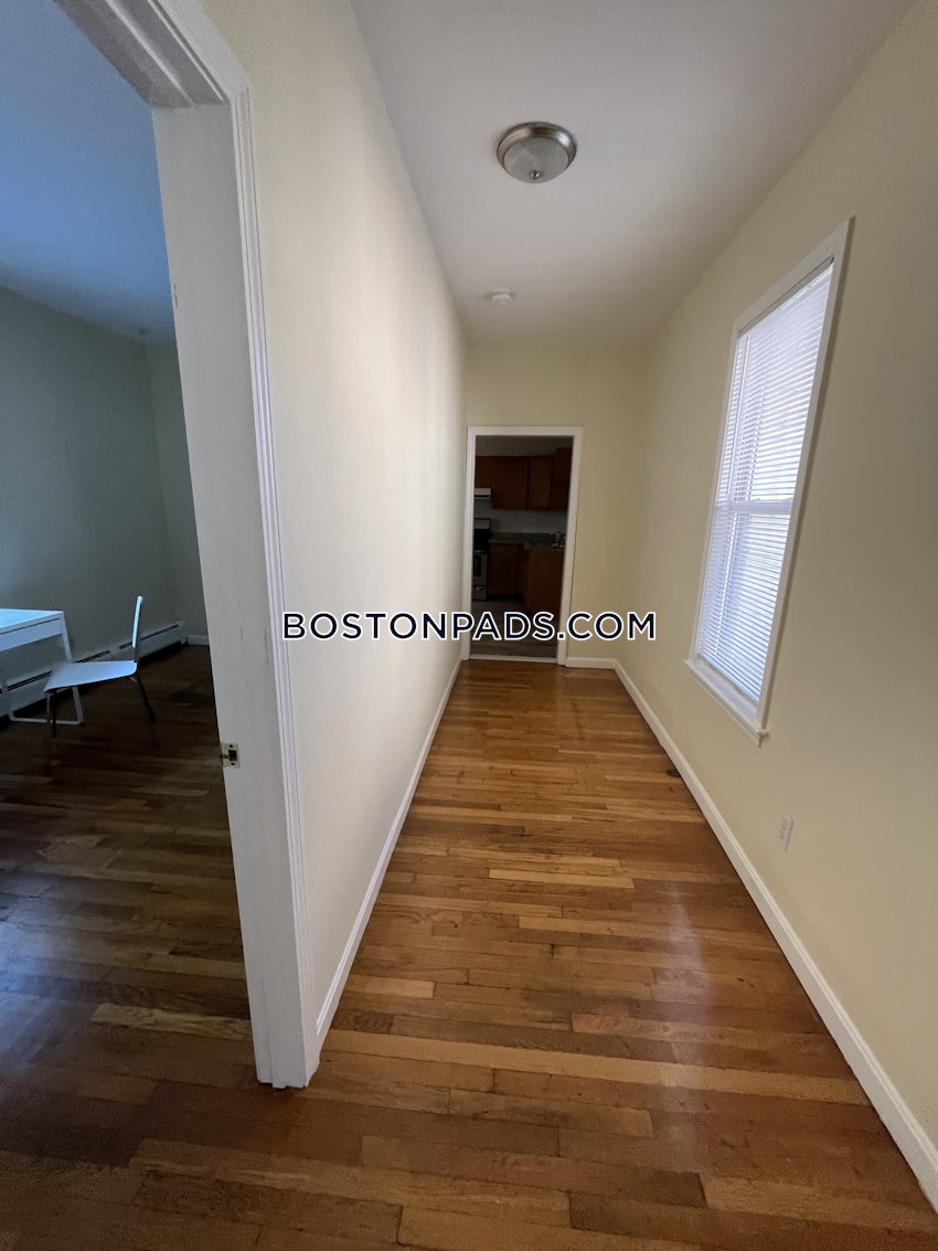 SOMERVILLE - EAST SOMERVILLE - 3 Beds, 1 Bath - Image 13