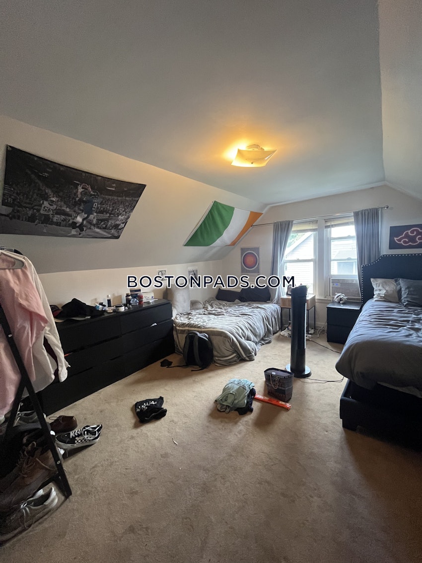 SOMERVILLE - TUFTS - 4 Beds, 2 Baths - Image 13