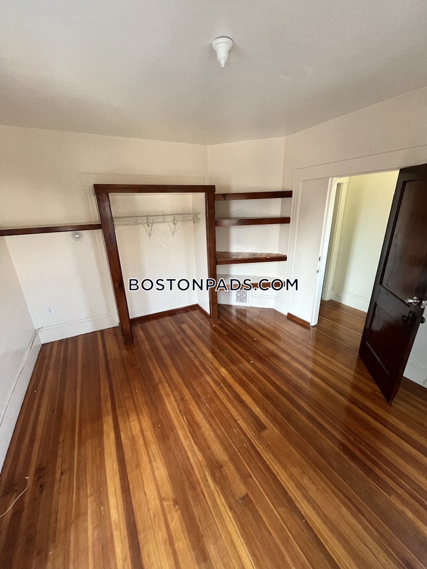 SOMERVILLE - EAST SOMERVILLE - 3 Beds, 1 Bath - Image 23